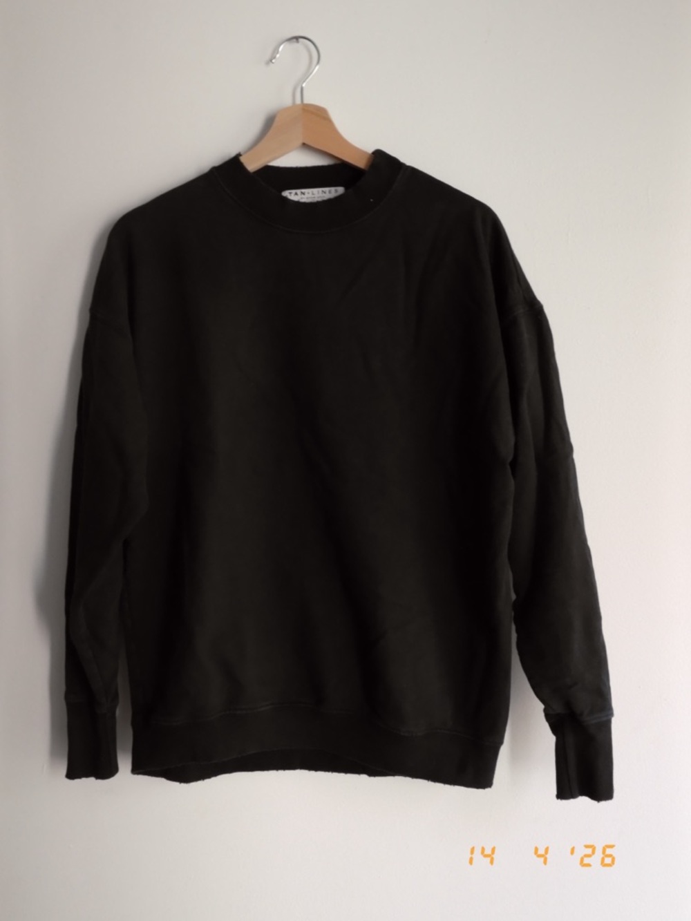 Tan + Lines oversize crew neck sweater (Black, XS)